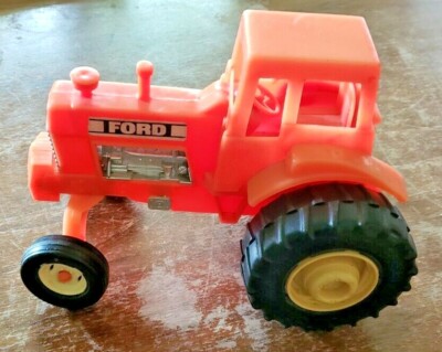  VINTAGE 70'S PLASTIC FORD TRACTOR BY PROCESSED PLASTIC CO. 