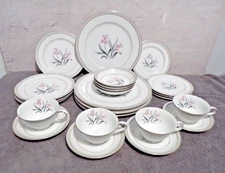 Halsey "Everglade" #400 Dinnerware Service for 4 (No Cereal Bowls)