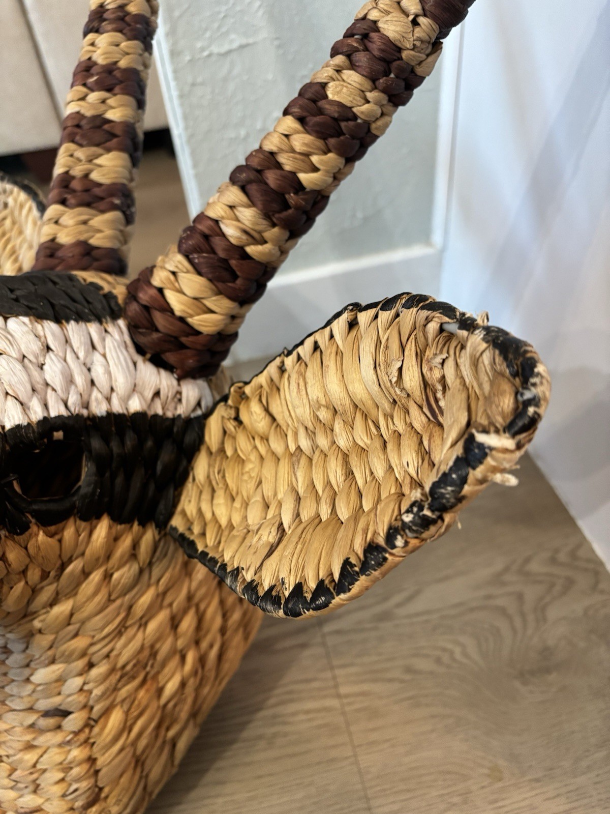 Wicker Woven Rattan Oryx Antelope Gazelle Head Africa Decor Mount Taxidermy VTG