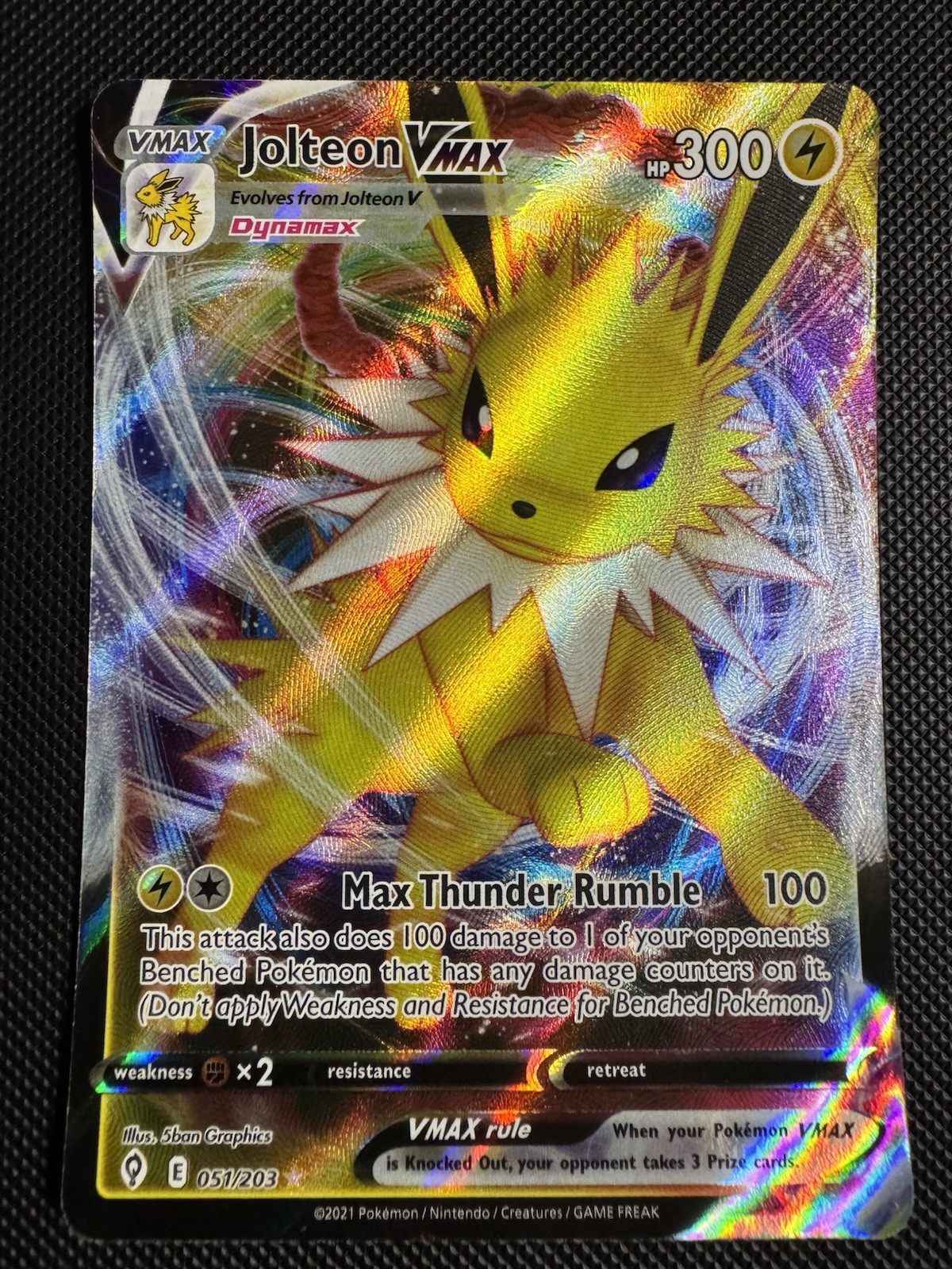 Jolteon VMAX 51/203 Rare Holo VMAX Evolving Skies Pokemon TCG