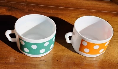 Lot 2 Grandes Tasses Vintage ARCOPAL décor POLKA Orange Et Verte - Photo 1/4