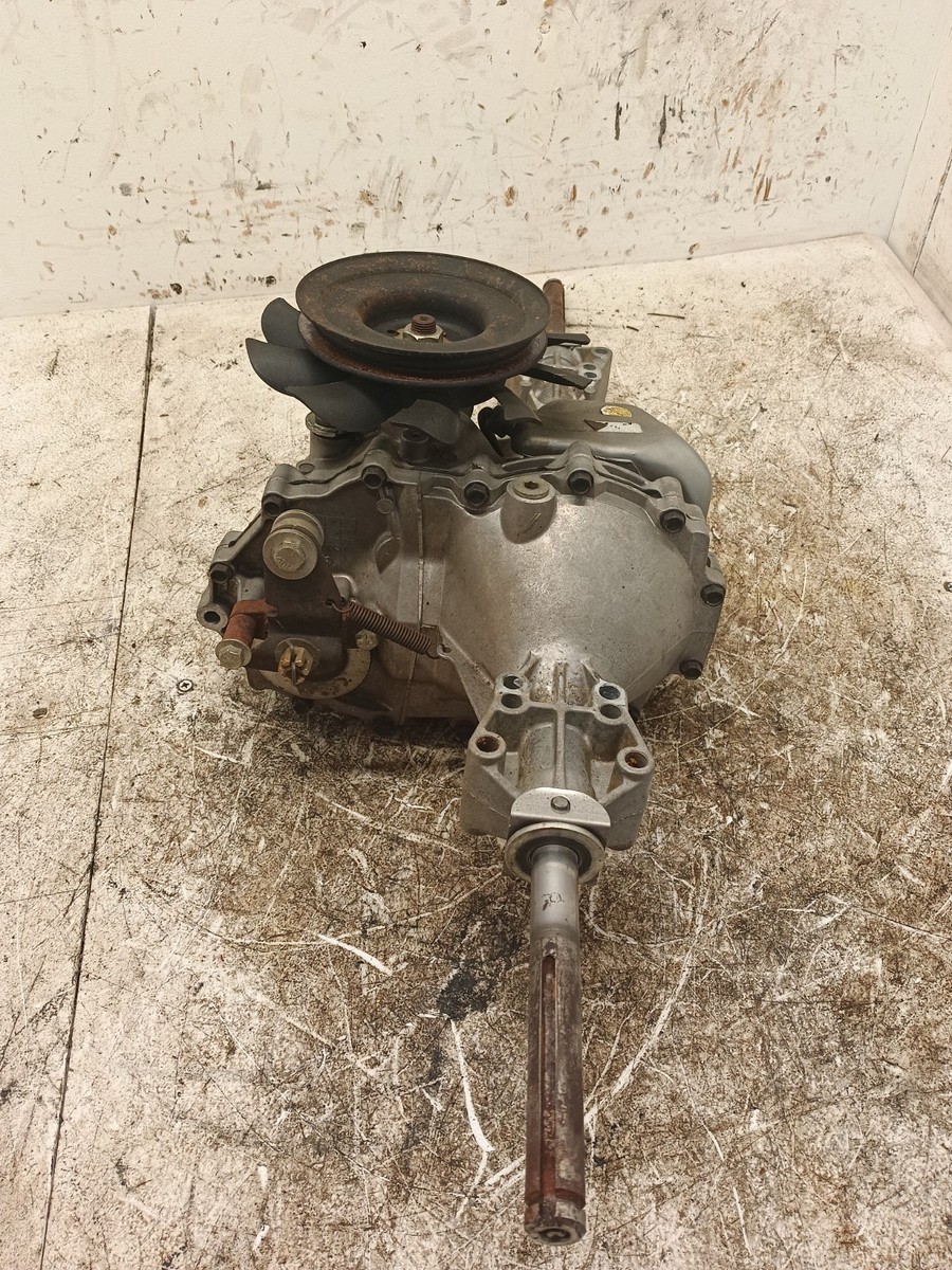 Snapper Simplicity Allis Chalmers 1736637 Hydro-Gear Transmission