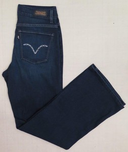 slimming boot levi's