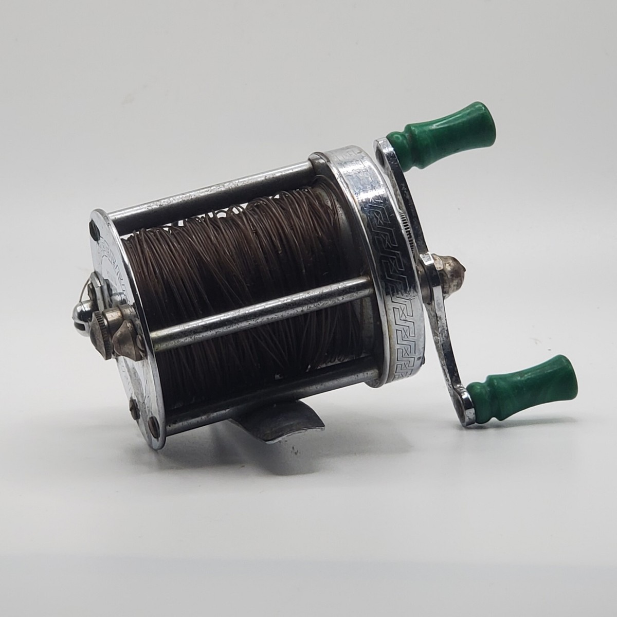 VINTAGE PFLUEGER AKRON NO. 1893 CHROME FISHING REEL GREEN VINTAGE PFLUEGER AKRON NO. 1893 CHROME FISHING REEL GREEN