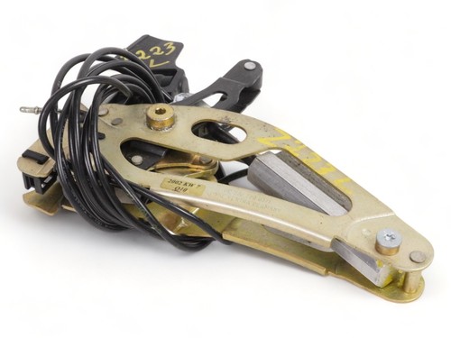 2003 - 2012 Mercedes Sl Class R230 Convertible Lock Cylinder Frame Trunk Left - Picture 7 of 15