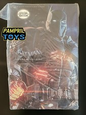 IN STOCK HOT TOYS VGM52B BATMAN  XE SUIT  SPECIAL EDITION BATMAN ARKHAM