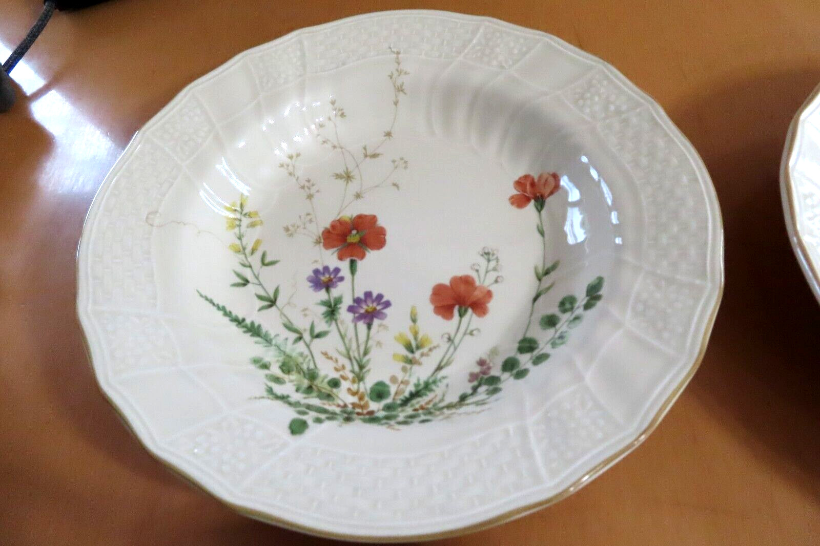 (4) MIKASA MARGAUX RIM SOUP PASTA BOWLS LOT 9 1/4" D1006 BASKETWEAVE FLORAL