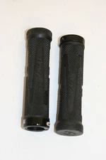 Oval Concepts Lock-On Grips Single Lock-On Black Pair ocg3