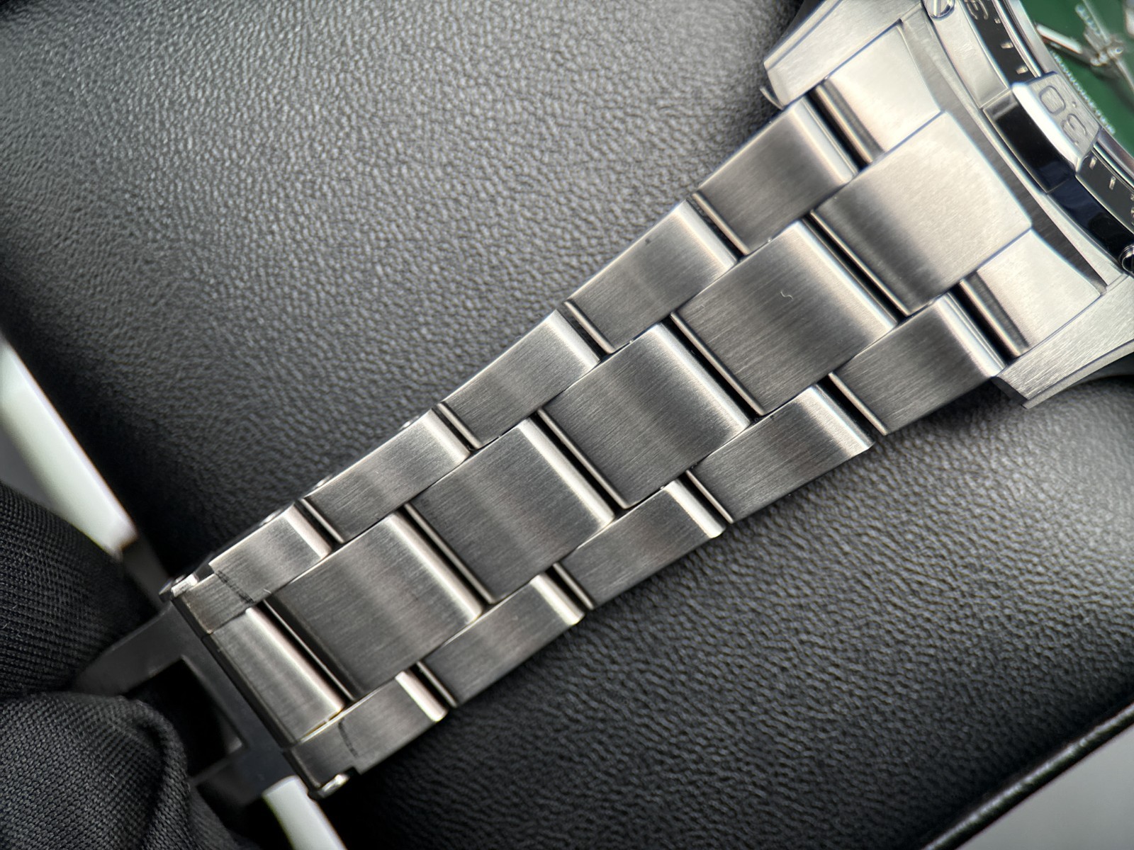 Breitling Avenger Automatic 42 A17328101L1A1 Gree… - image 7