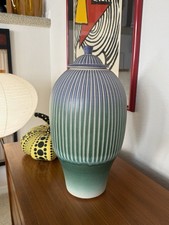 Rare Wayne Bates Postmodern Sgraffito Ceramic Studio Pottery Vessel Sculpture A+