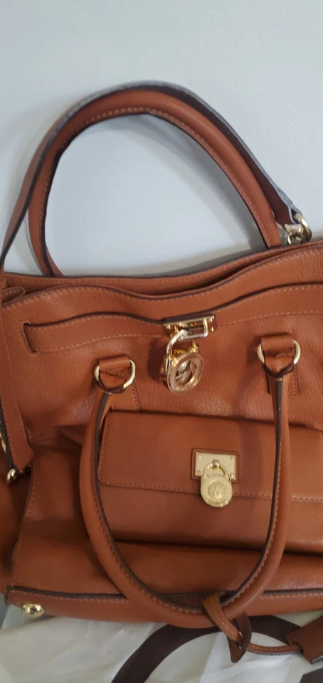 Cartera Michael Kors Hamilton con billetera. Marrón. Leer Foto 2 de 4