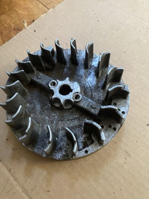  BRIGGS Classic 158cc 500 SERIES FLYWHEEL 799682
