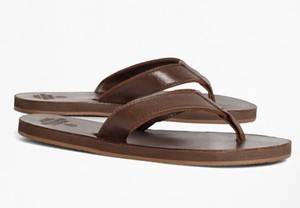 brooks brothers flip flops