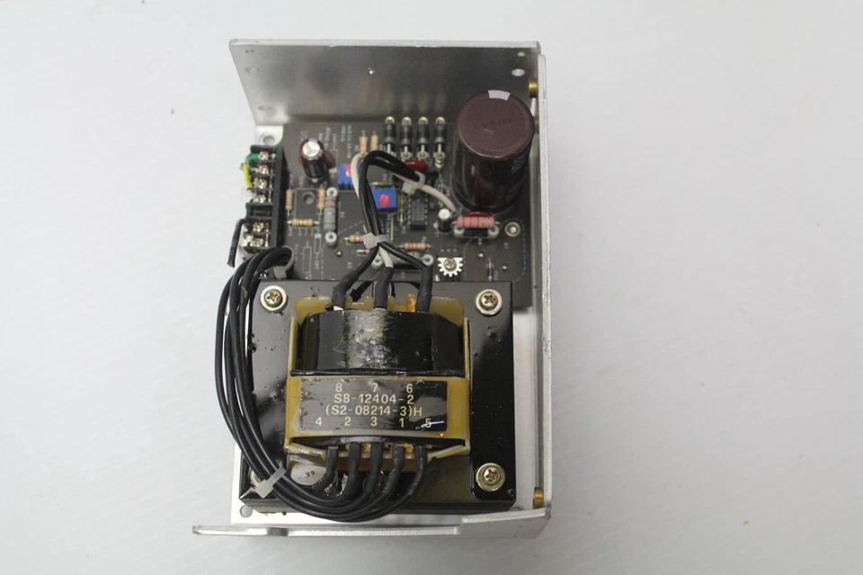 Sola SLS-24-036T Regulated Power Supply  24VDC 3.6A  Used - Image 4 of 4