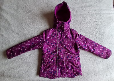 Mädchen Crivit wetterfeste lila Blumenmusterjacke 6-8 Jahre in sehr gutem gebrauchten Zustand**