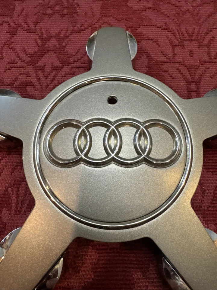 08-16 AUDI 8T A5 S5 RS5 A4 D3 A8 WHEEL CENTER HUB CAP EMBLEM OEM 4F0601165N - Image 3 of 4