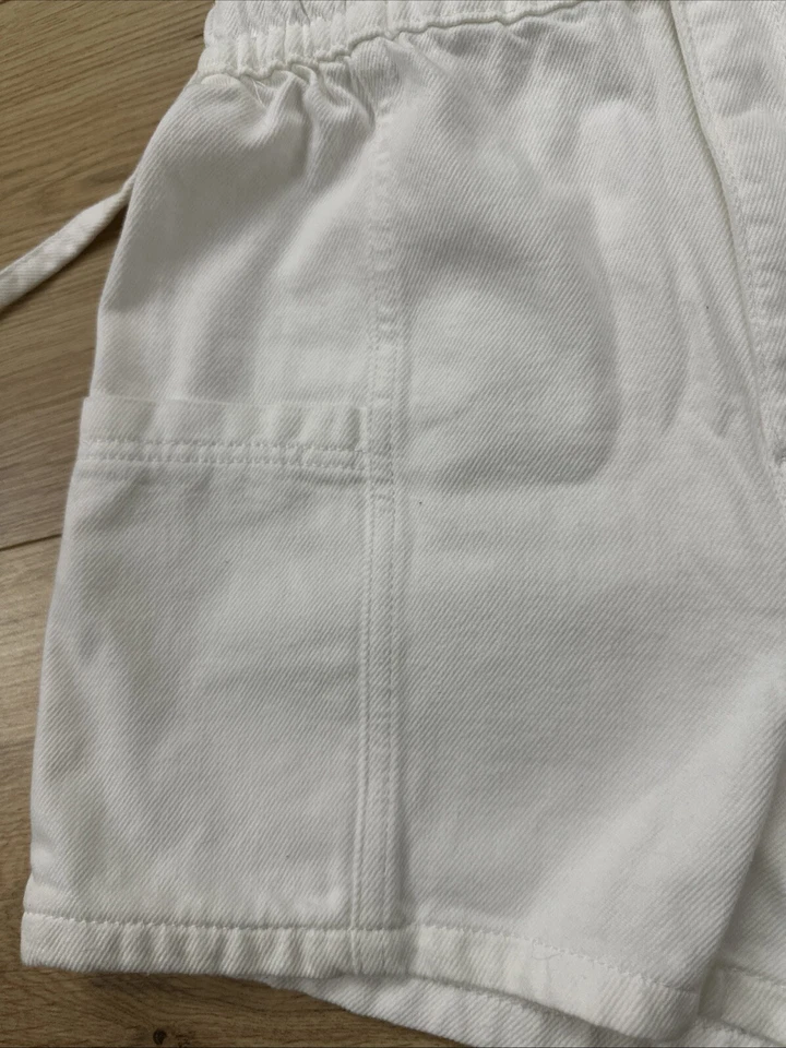 BNWT Primark White Cotton Denim Paperbag Shorts With Tie Belt Size Small UK 8 - Image 4 of 4