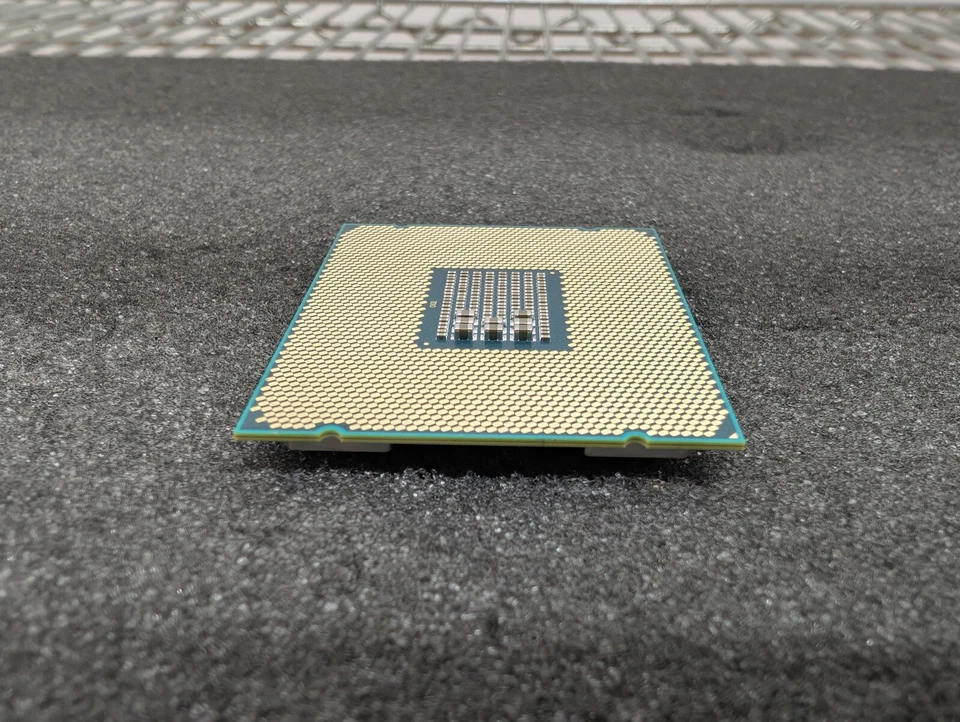 New, Intel, CM8066002044103S R2P6, 3.5GHz 4Cores 140W LGA2011-3 CPU Processor - Image 3 of 3