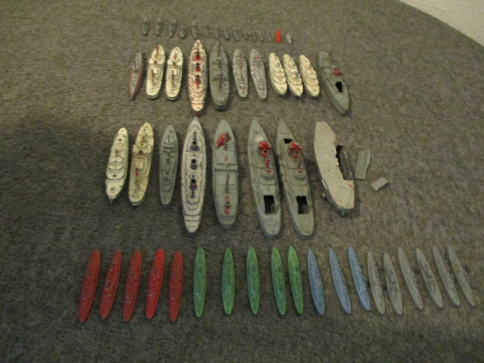 ВИНТАЖНЫЙ ЛОТ (53) TOOTSIETOY ВОЕННЫЕ МЕТАЛЛИЧЕСКИЕ КОРАБЛИ РАЗНООБРАЗНЫЕ ЛИНКОРЫ РАЗРУШИТЕЛИ США - Изображение 2 из 4