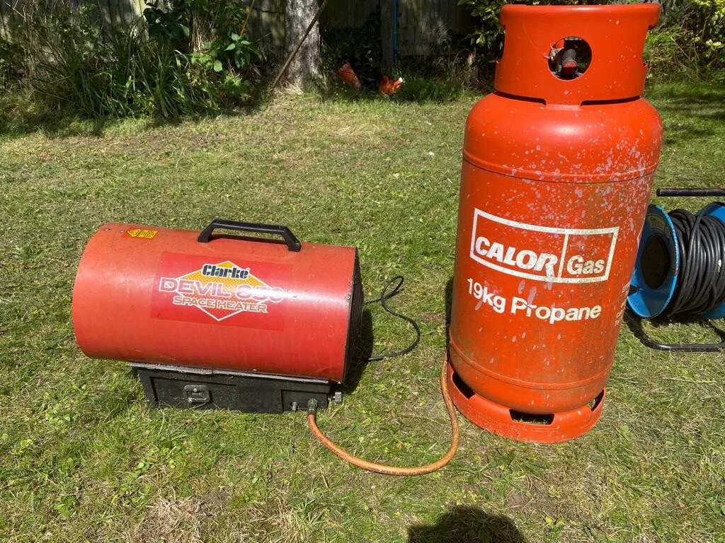 Clarke Devil 850 Space Heater u0026amp; 19kg propane gas Canister (low Gas) |  eBay