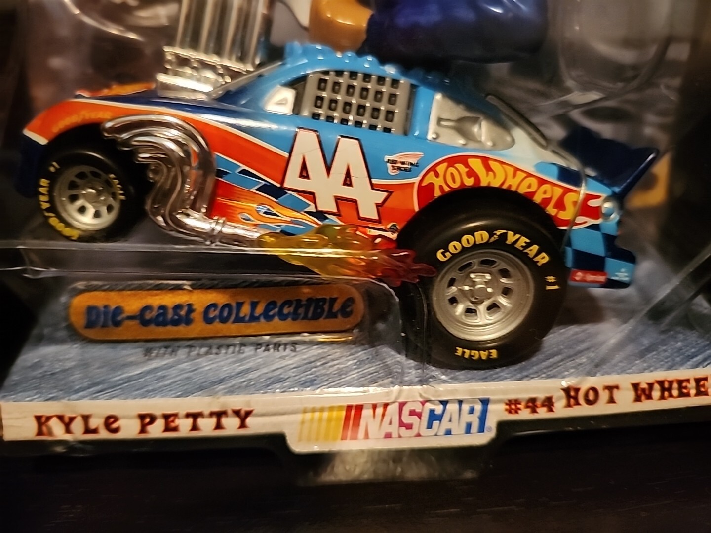 Picture 3 of 4
