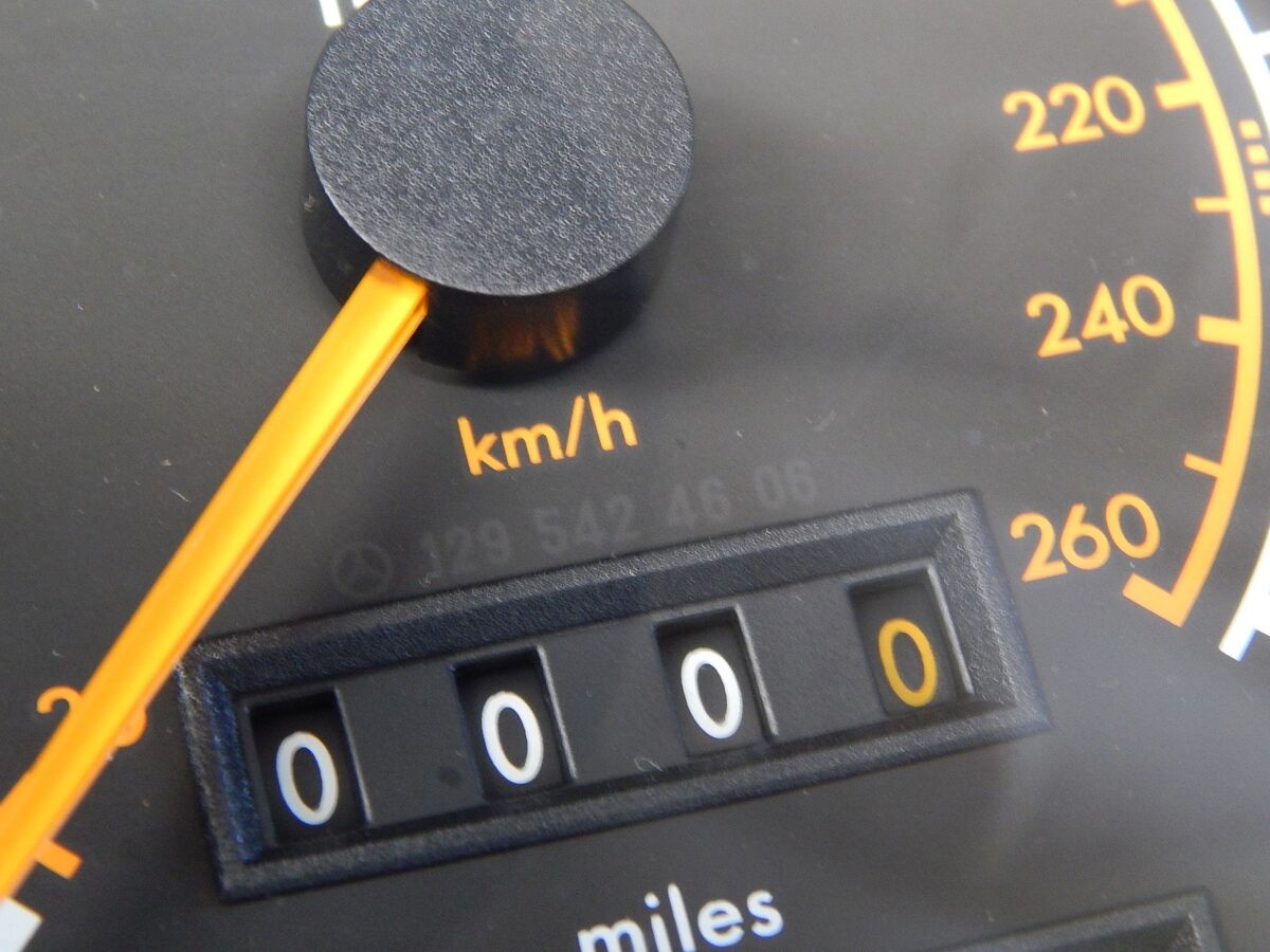 90-93 R129 300SL INSTRUMENT CLUSTER SPEEDOMETER 89,041 MILES 90-93 R129 300SL INSTRUMENT CLUSTER SPEEDOMETER 89,041 MILES