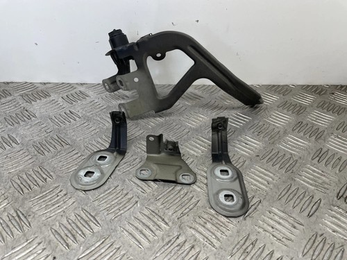 BMW 5 F10 Kotflügelhalter vorne rechts 3.00 Diesel 220kw 2011 21621539