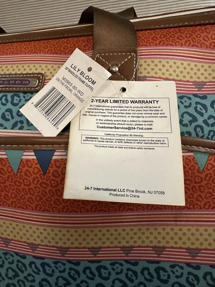 Bolsa de lona Lily Bloom de 22 pulgadas con 2 ruedas, fin de semana durante la noche al acecho Foto 4 de 4