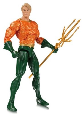 DC ESSENTIALS AQUAMAN ACTIONFIGUR