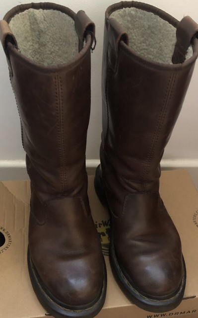 dr martens jenny boot