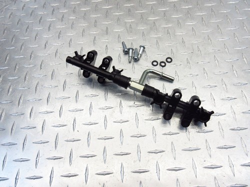 2017 17 18 KAWASAKI ZR900 Z900 OEM FUEL INJECTION RAIL GAS PETROL - Picture 10 of 11