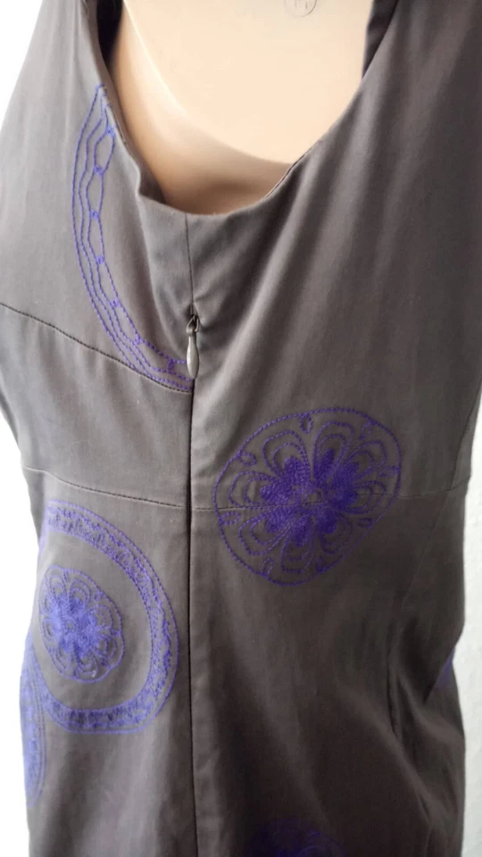 Vestido bordado piso talla 38 R F 40 R UK 12 R US 8 R Top gris Foto 4 de 4
