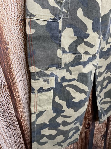 Hurley Youth Boys Size 18 30X29 Camo Cargo Pants NWT - Picture 4 of 9