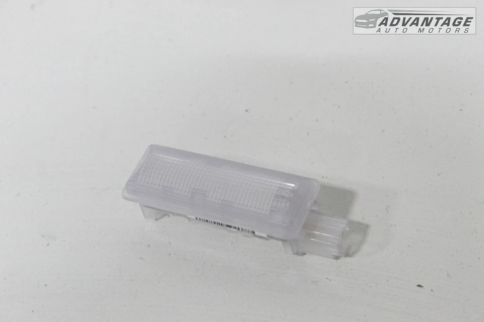 Lincoln MKX 2016-2018 MALETERO IZQUIERDO O DERECHO CUARTO PANEL LUZ CORTESÍA LÁMPARA OEM Foto 2 de 4