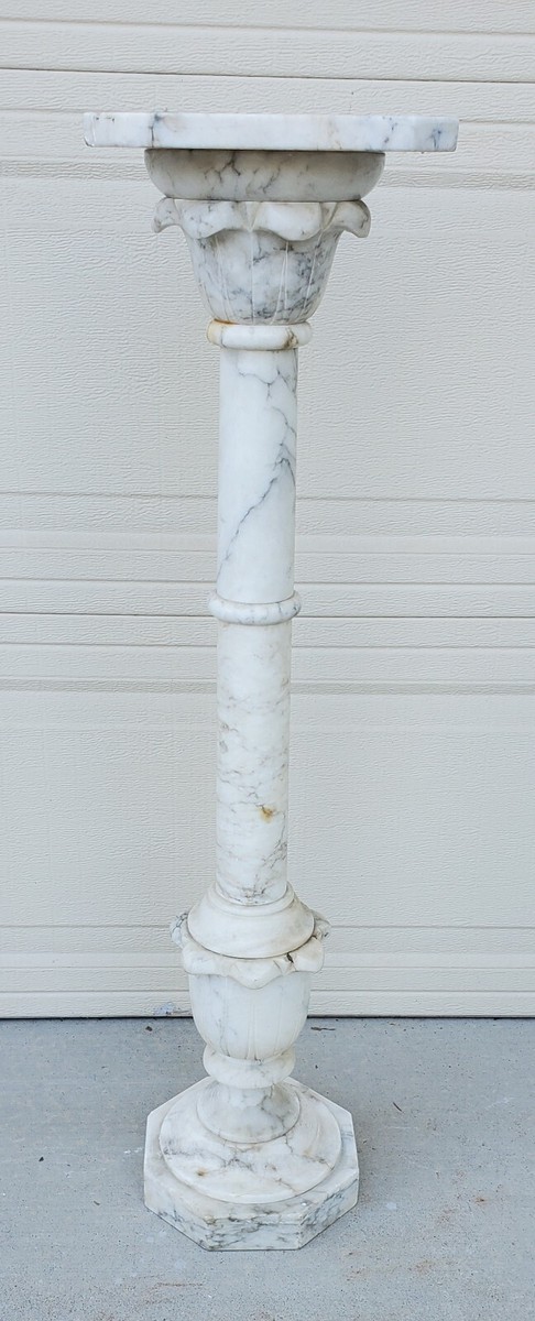 大理石　花台　コラムポール　ペデスタル　ホワイトマーブル Antique Italian Calcutta Marble Carved Column Pedestal Display