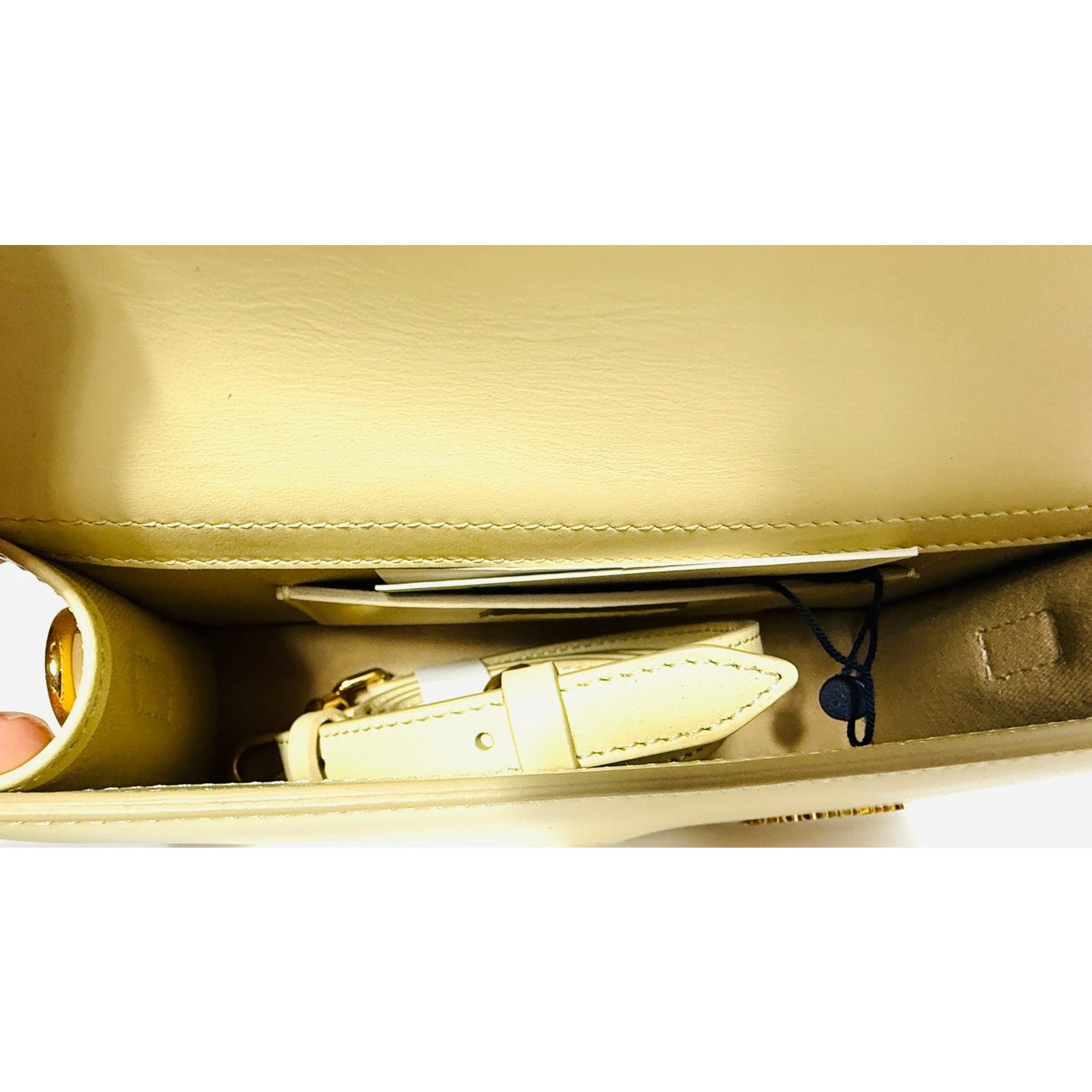 Borsa a mano JACQUEMUS in pelle manico superiore spalla giallo pallido nuova con etichette COA $1050 ??