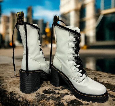 Dr. Doc Martens AIRWAIR sz7 Chesney White Lthr Boots Platform Flare Heel Lace-Up