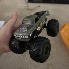 Hot Wheels Monster Truck Oversized 1:24 V8 Bo...