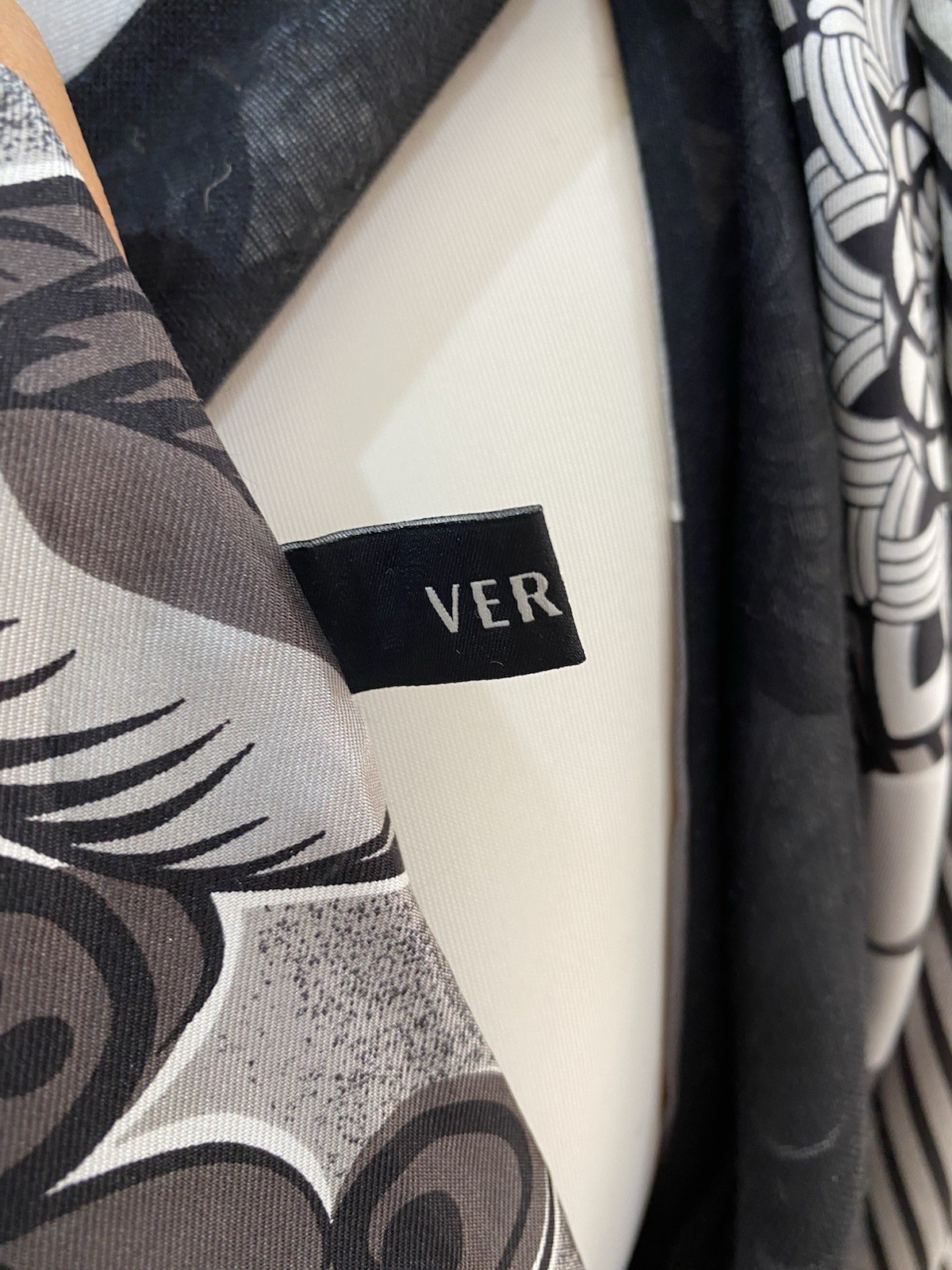 S43 Versace Rectangle Silk Multicolore Scarf 108/… - image 9