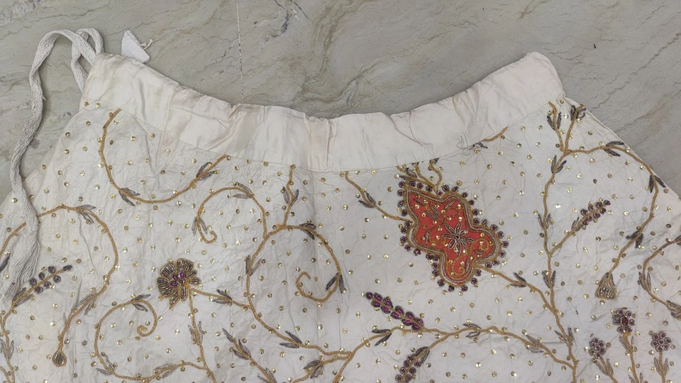 Falda larga nupcial india vintage con cuentas a mano Zardozi Georgette boda Lehenga Foto 3 de 4