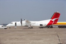 Slide C-FZHW Bombardier DHC-8-315Q QantasLink Aircraft 35mm Unframed O44-5-1