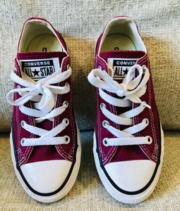 maroon converse kids