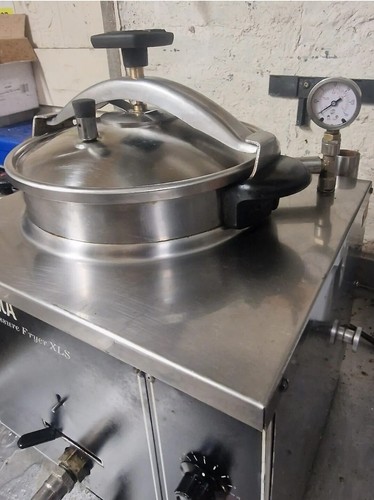 XXL KUROMA Tabletop Southern Fried Chicken Pressure Fryer Takeaway - Picture 3 of 6
