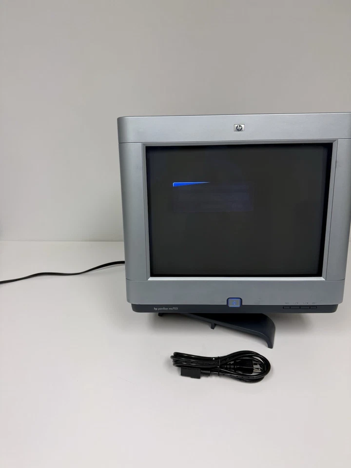 HP Pavilion MX703 17" CRT VGA Computer Monitor 1280 x 1024 @ 60Hz - Retro Gaming - Image 2 of 4