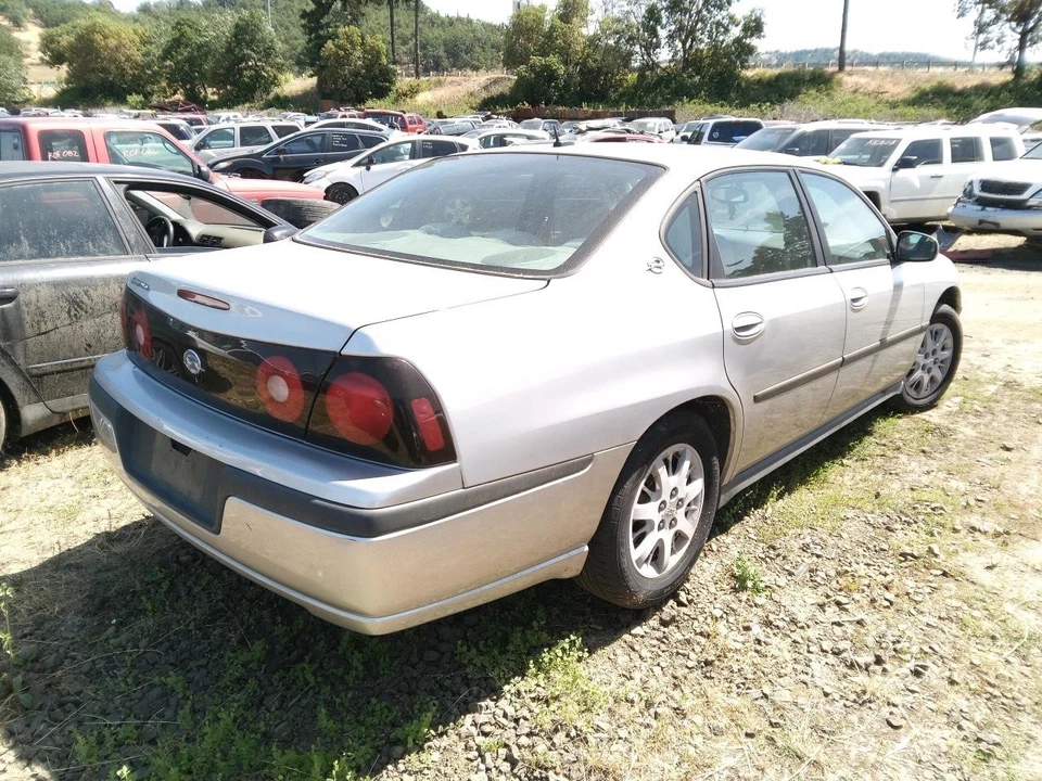Used Washer Fluid Reservoir fits: 2005 Chevrolet Impala  Grade A - Image 3 of 4
