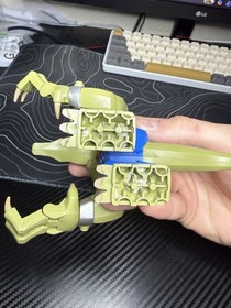 LEGO Batman Movie Killer Croc Minifigure 70907 with Complete Claws