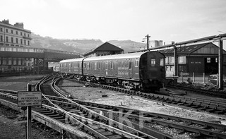 Railway B/W Negative 35mm SR EMU Dover Marine no date.