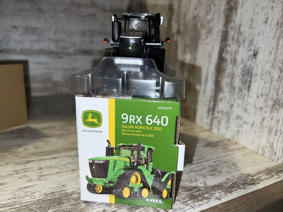 1/64 Scale John Deere 9RX 640 4wd Tracked Tractor 2022 Farm Show Silver Chase - Image 3 of 4
