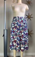 1980s Paisley Vibrant Paisley Print Pleated Rayon skirt