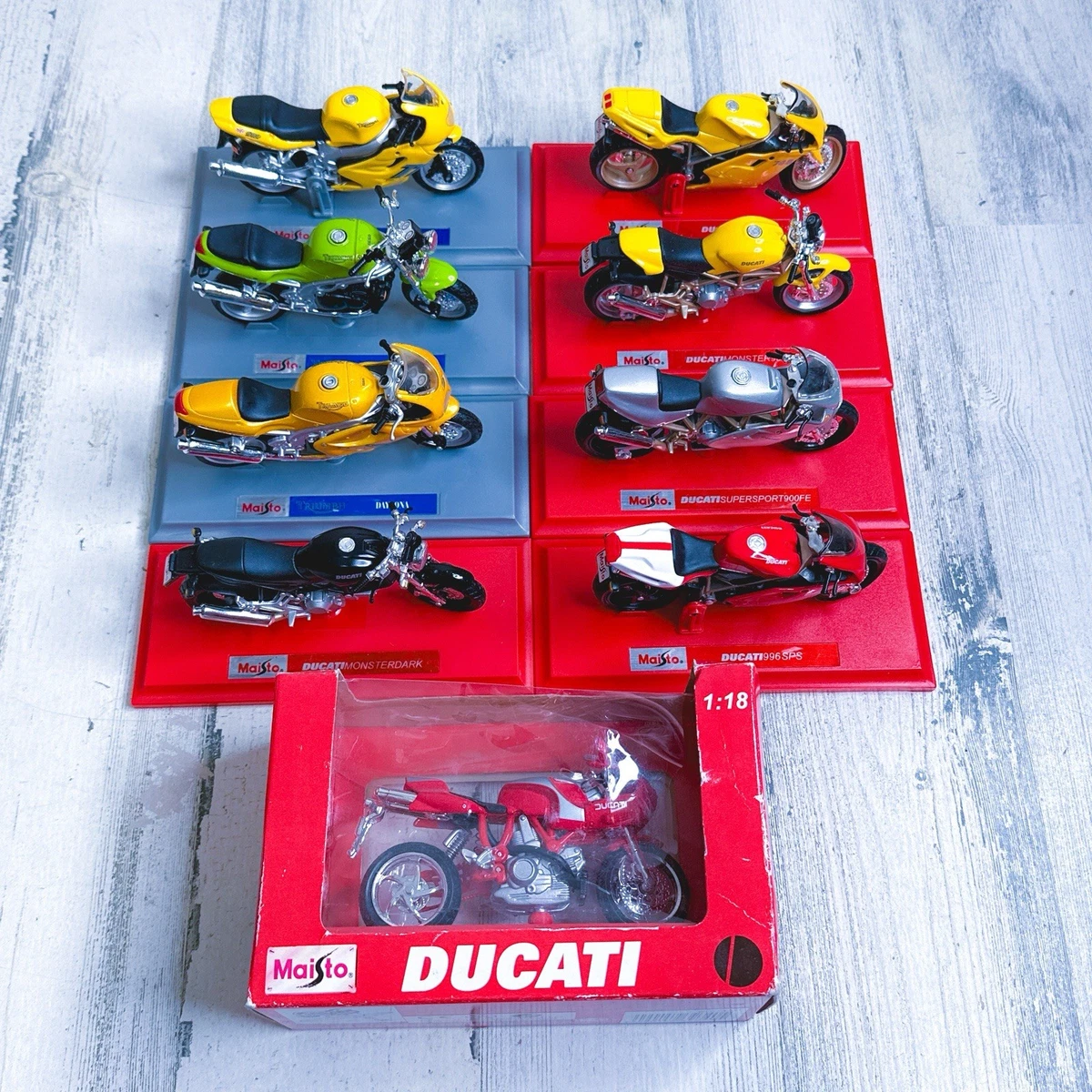 ☆激レア絶版☆Chrono*1/18*Triumph Spitfire MKIV≠京商 京商 自動車